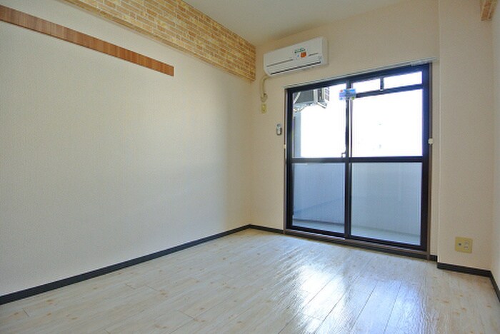 物件内観写真9　(居室)