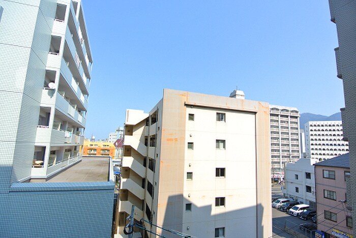 物件内観写真20　(室内からの展望)