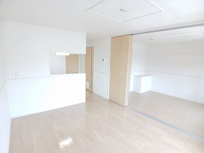 物件内観写真4　(居室)