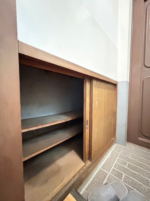 物件内観写真6　(靴箱)