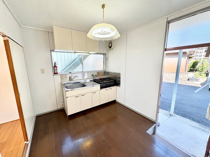 物件内観写真4　(居室)