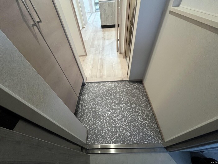 物件内観写真17　(玄関)