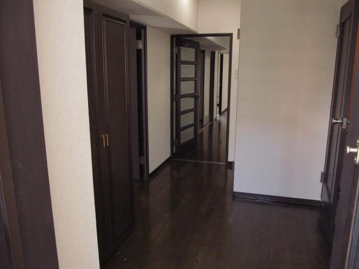 物件内観写真16　(廊下)