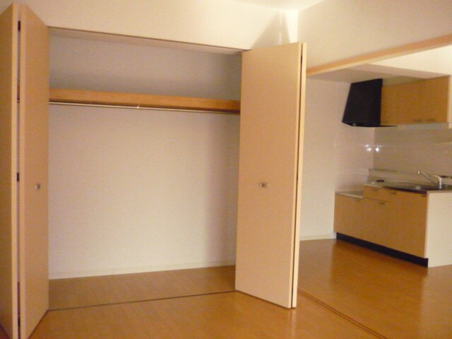 物件内観写真9　(収納)