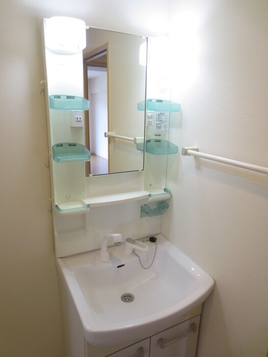 物件内観写真11　(洗面)