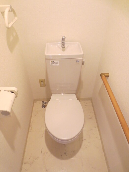 物件内観写真15　(トイレ)