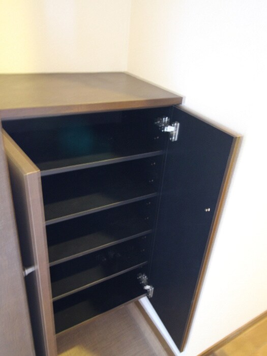 物件内観写真9　(靴箱)