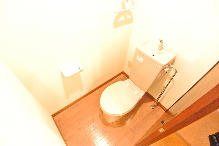 物件内観写真14　(トイレ)