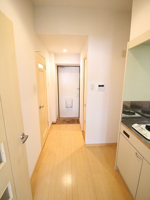 物件内観写真15　(廊下)