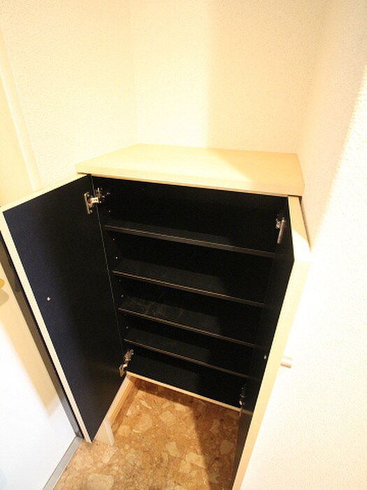 物件内観写真17　(靴箱)