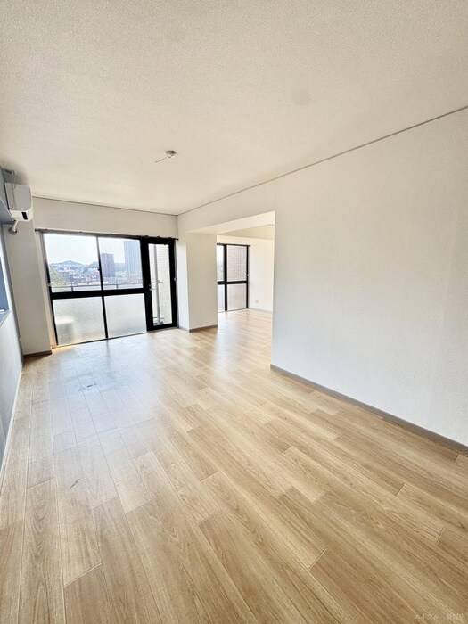 物件内観写真4　(居室)