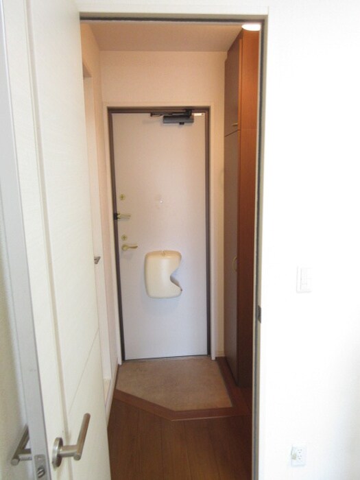 物件内観写真14　(玄関)