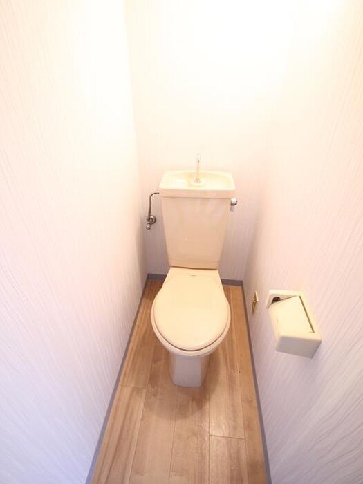 物件内観写真8　(トイレ)