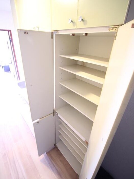 物件内観写真14　(靴箱)