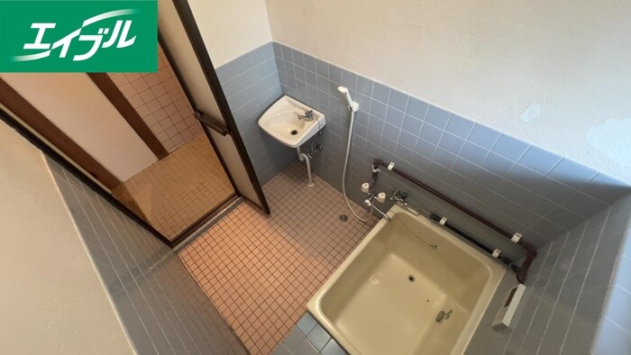 物件内観写真12　(洗面)