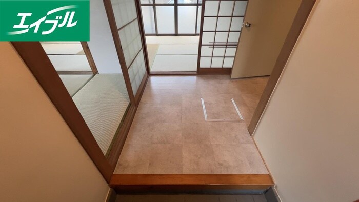 物件内観写真21　(廊下)