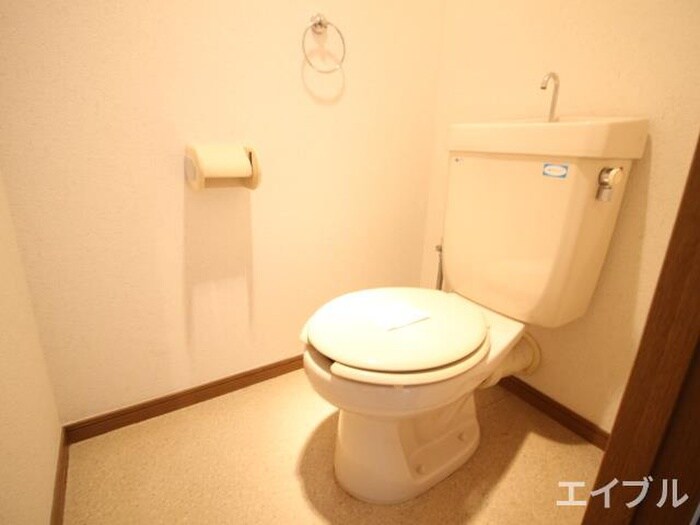 物件内観写真11　(トイレ)