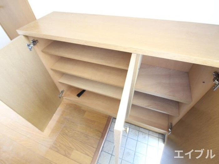 物件内観写真13　(靴箱)