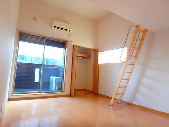 物件内観写真4　(居室)