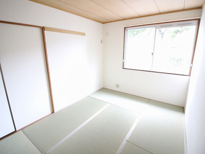 物件内観写真5　(居室)