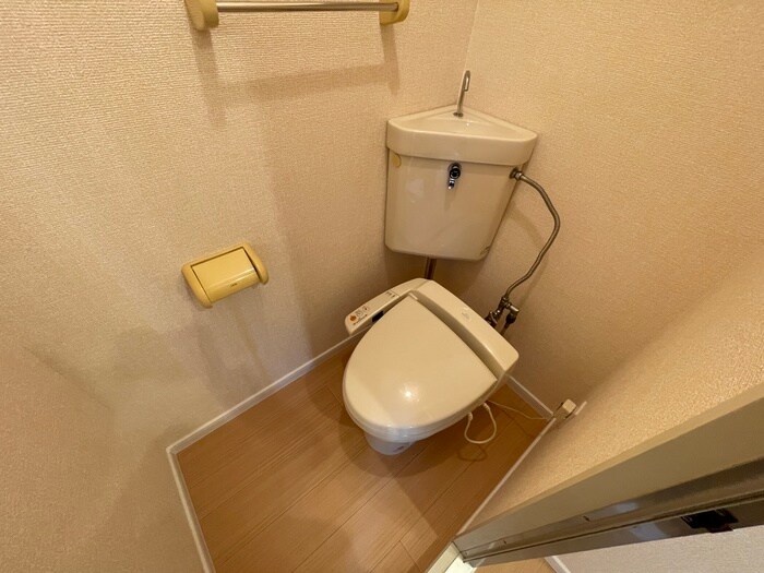 物件内観写真9　(トイレ)