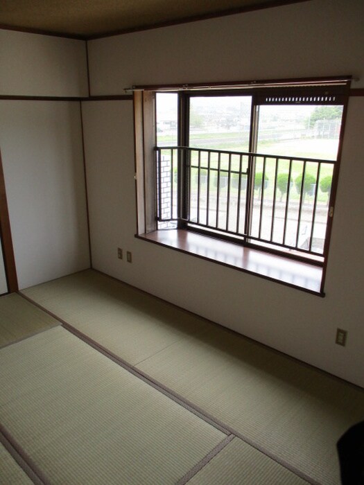 物件内観写真8　(居室)