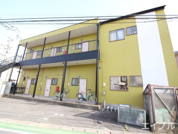 物件外観写真2　(駐車場)