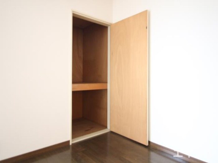 物件内観写真13　(収納)