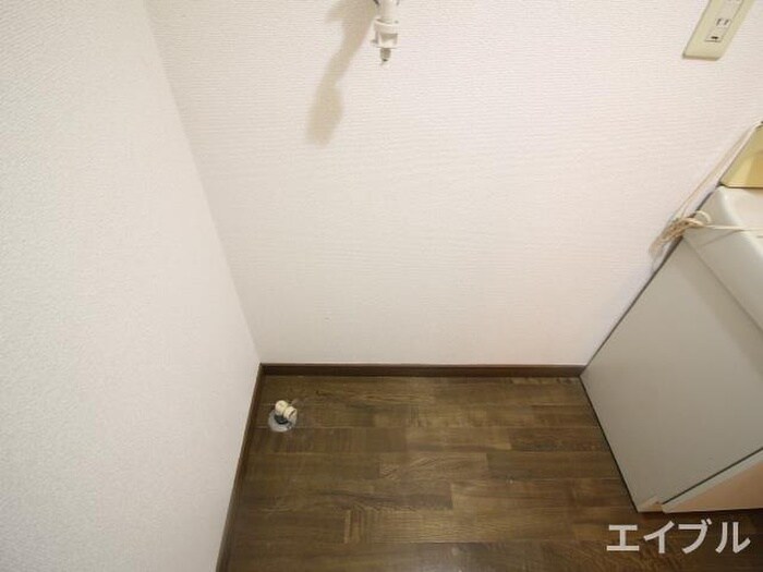 物件内観写真17　(洗濯機置場)