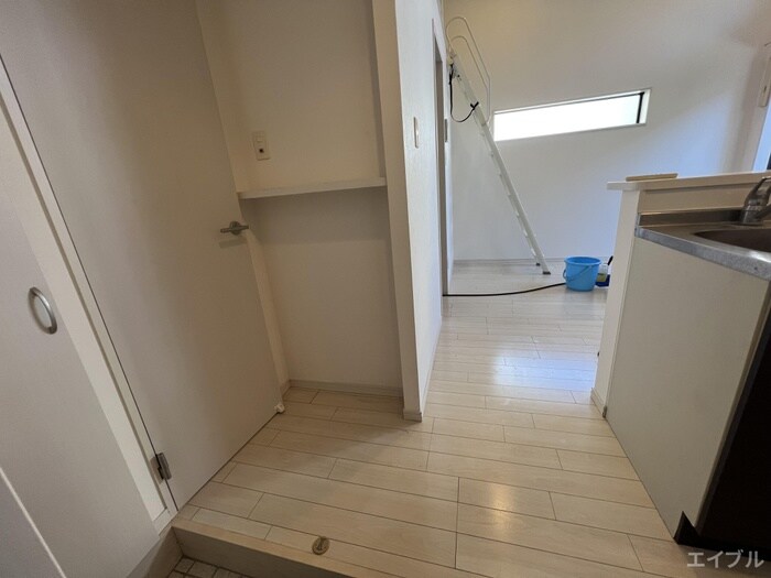 物件内観写真16　(廊下)