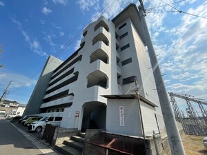 ロイヤルハイツ若久外観写真