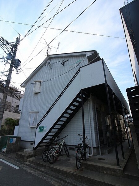 セルリアン外観写真