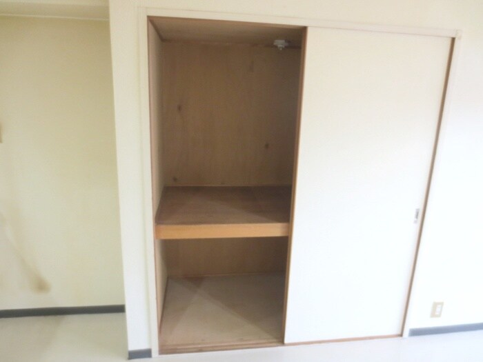 物件内観写真15　(収納)