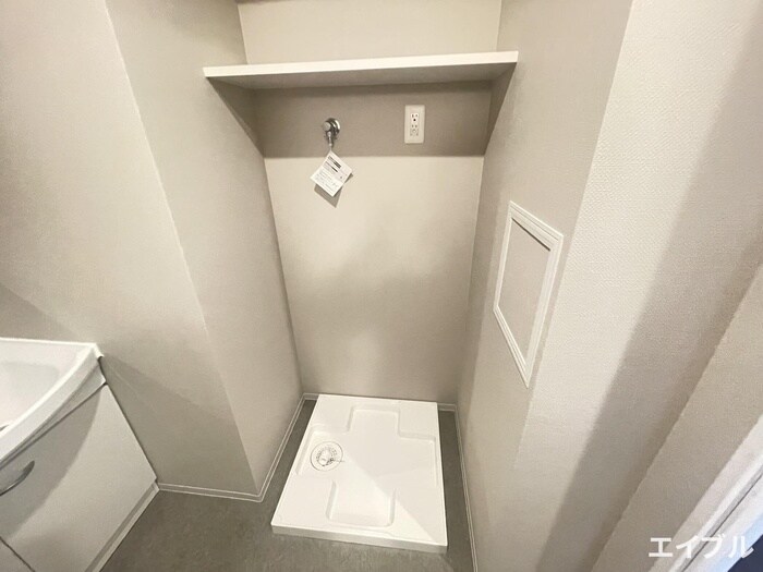 物件内観写真14　(洗濯機置場)