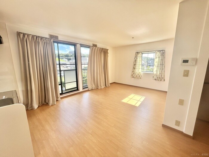 物件内観写真3　(居室)