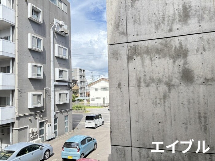 物件内観写真14　(室内からの展望)