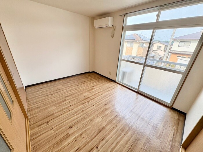 物件内観写真8　(居室)