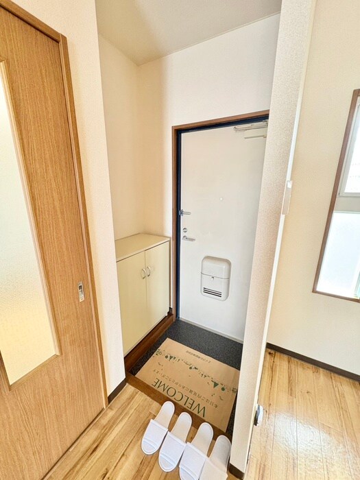 物件内観写真14　(玄関)