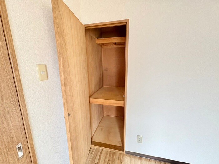 物件内観写真15　(収納)