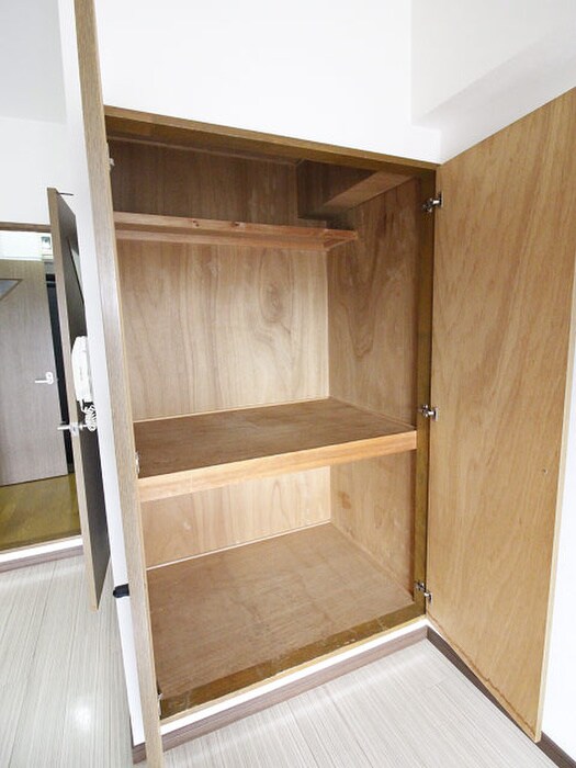 物件内観写真9　(収納)