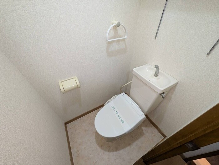 物件内観写真10　(トイレ)
