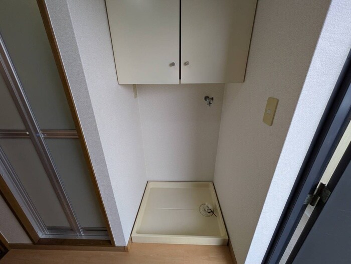 物件内観写真15　(洗濯機置場)