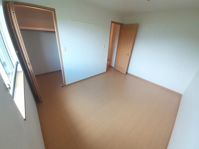 物件内観写真12　(収納)