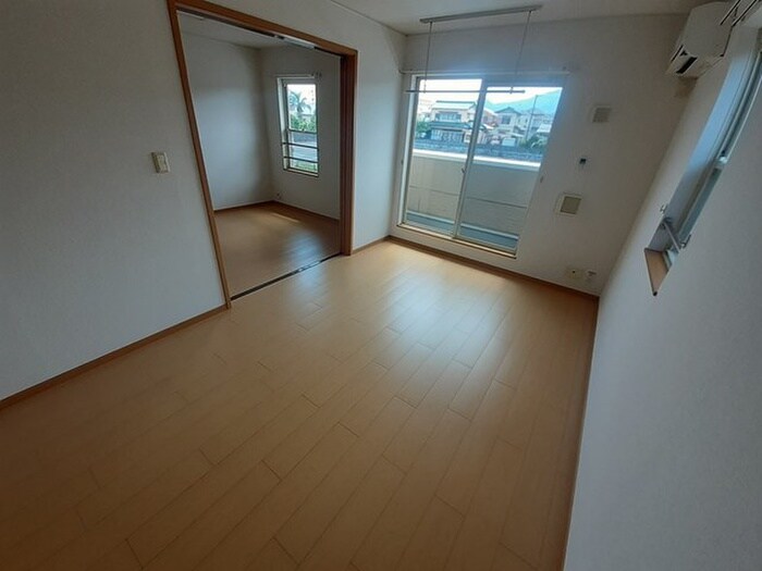 物件内観写真16　(内観写真)