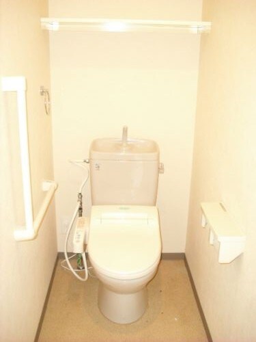 物件内観写真12　(トイレ)