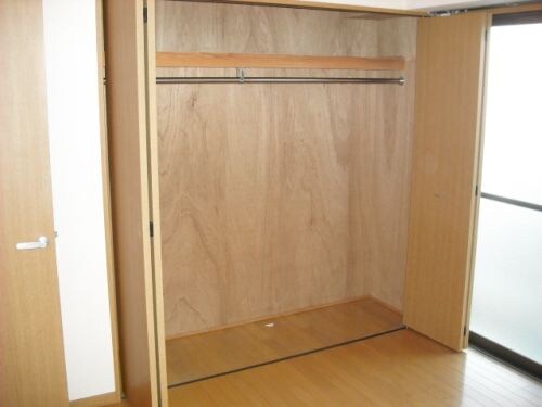 物件内観写真15　(収納)