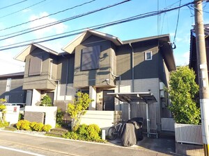 シャ－メゾン華蔵A棟外観写真