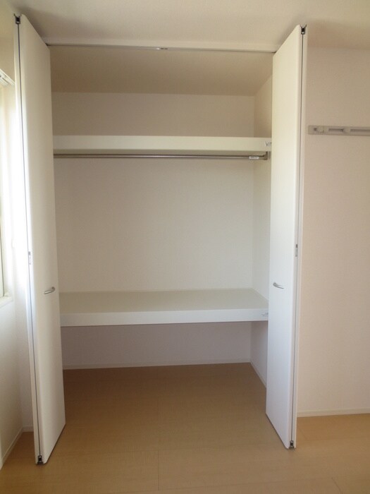 物件内観写真13　(収納)