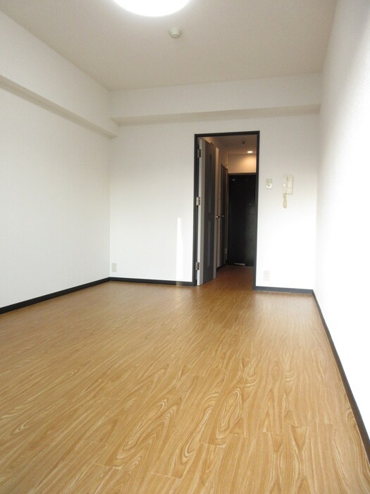 物件内観写真3　(居室)