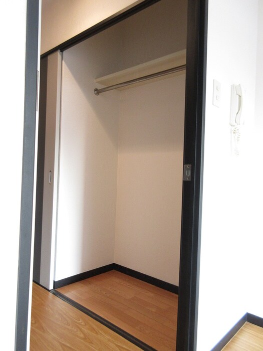 物件内観写真8　(収納)
